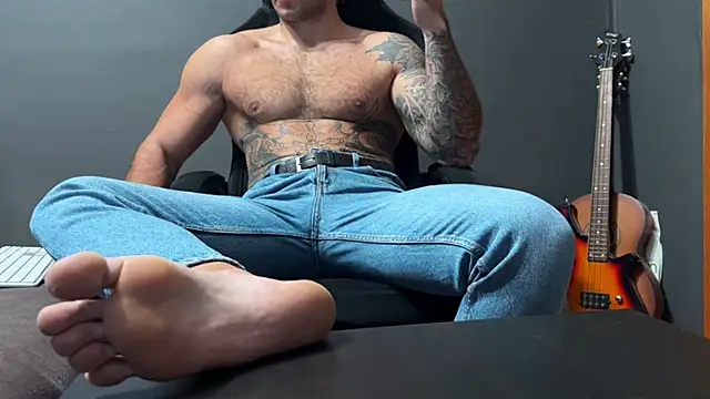 Snapshot of Mr_YourGod chatting on November 2, 2025, 4:37 am Mr YourGod online show from November 2, 2025, 4:37 am