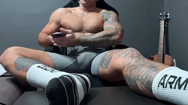 Snapshot of Mr_YourGod chatting on November 8, 2025, 6:24 am Mr YourGod online show from November 8, 2025, 6:24 am