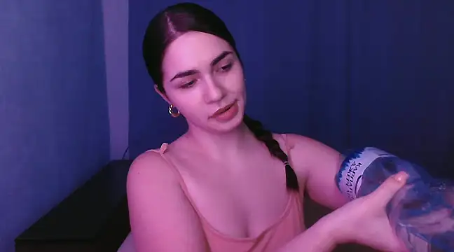 HannahMeid online show from January 9, 2025, 7:40 pm
