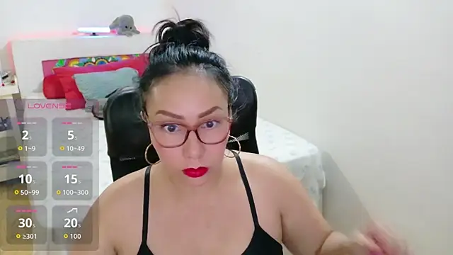 hottplay online show from May 22, 2026, 9:53 pm