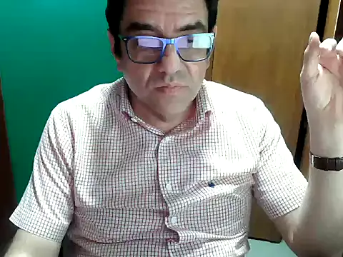 Snapshot of FernandoReuterG chatting on October 20, 2025, 1:28 am FernandoReuterG online show from October 20, 2025, 1:28 am