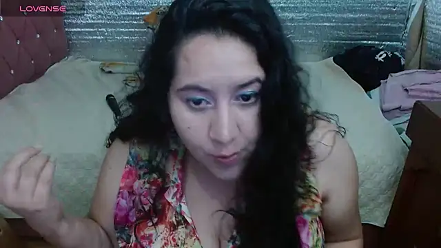 EMILY-NESSA online show from March 10, 2026, 1:27 pm