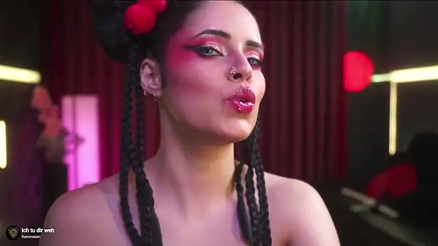 Snapshot of alessa_goreng chatting on January 2, 2025, 12:45 am alessa goreng online show from January 2, 2025, 12:45 am