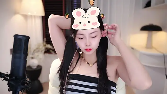 Snapshot of Ocean--Lili chatting on October 11, 2025, 2:15 pm Ocean--Lili online show from October 11, 2025, 2:15 pm