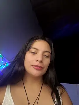 Snapshot of ZaraHoney chatting on March 21, 2025, 5:54 am ZaraHoney online show from March 21, 2025, 5:54 am