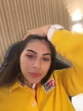 Sarasanders 4 online show from October 11, 2025, 4:12 am