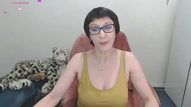 Snapshot of Ammillia chatting on January 21, 2025, 10:51 pm Ammillia online show from January 21, 2025, 10:51 pm