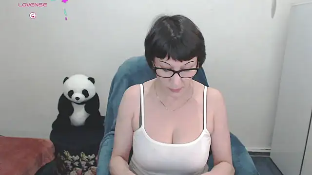 Snapshot of Ammillia chatting on February 23, 2025, 9:26 pm Ammillia online show from February 23, 2025, 9:26 pm