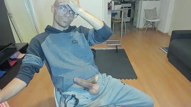 Snapshot of guachin_hunk chatting on September 10, 2025, 3:28 am guachin hunk online show from September 10, 2025, 3:28 am