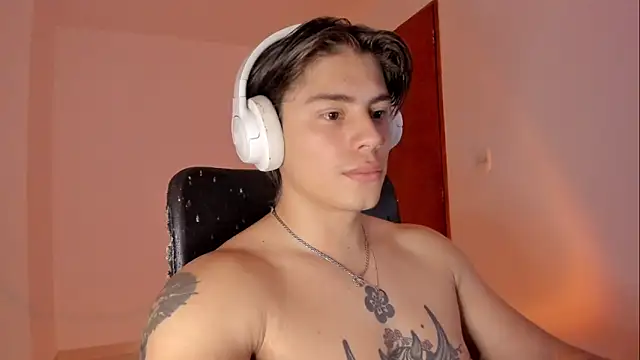 Giordano Russo online show from December 19, 2025, 6:59 pm