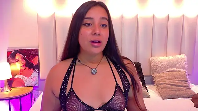 ValenScott1 online show from July 8, 2026, 1:04 pm