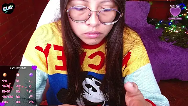 Snapshot of MidoriQuiinn chatting on February 5, 2026, 2:43 pm MidoriQuiinn online show from February 5, 2026, 2:43 pm