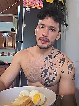 Snapshot of alejandro__2 chatting on June 13, 2026, 3:32 pm alejandro 2 online show from June 13, 2026, 3:32 pm