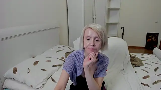 Snapshot of aminalive chatting on November 4, 2025, 8:41 pm aminalive online show from November 4, 2025, 8:41 pm