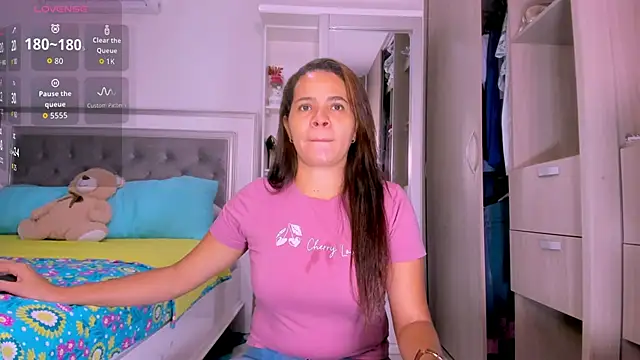 sharonDulce online show from October 13, 2025, 2:44 am