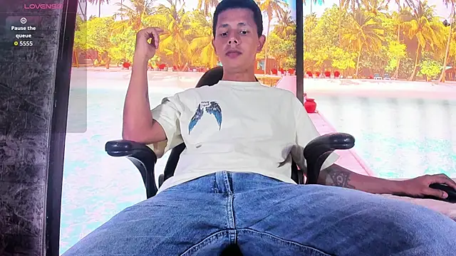 Snapshot of boy_bigcock24cm chatting on March 29, 2026, 2:50 pm boy bigcock24cm online show from March 29, 2026, 2:50 pm