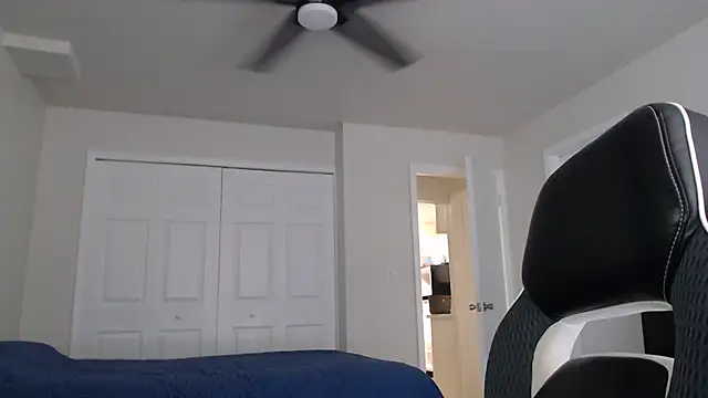 ChrisVacher online show from September 17, 2025, 8:43 pm