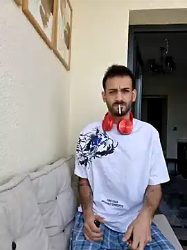 Snapshot of Drkats chatting on April 2, 2026, 12:25 pm Drkats online show from April 2, 2026, 12:25 pm