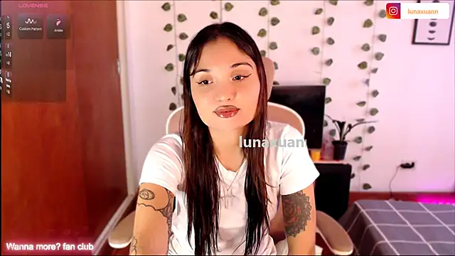 LunaXuan online show from May 13, 2026, 9:00 pm