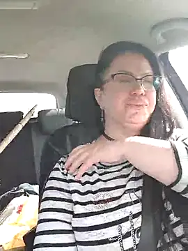 x  KHALEESI  x online show from March 10, 2025, 12:48 pm