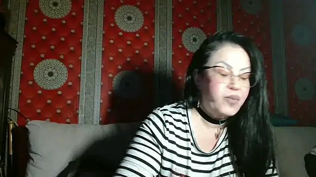 x  KHALEESI  x online show from April 18, 2026, 10:21 pm