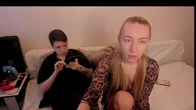 Snapshot of secret_dreams__ chatting on January 24, 2025, 8:13 am secret dreams online show from January 24, 2025, 8:13 am