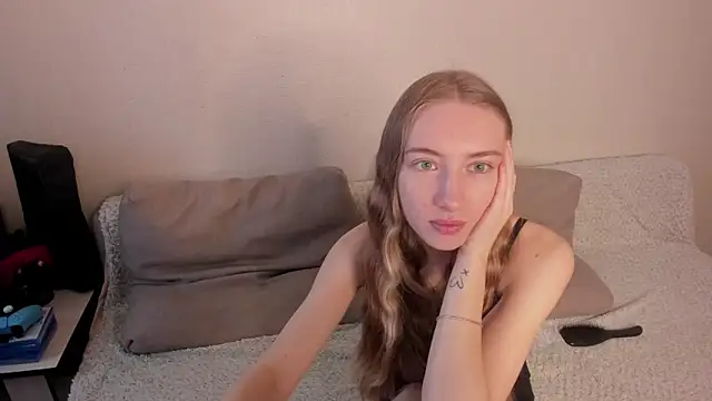 Snapshot of secret_dreams__ chatting on February 10, 2025, 8:42 am secret dreams online show from February 10, 2025, 8:42 am