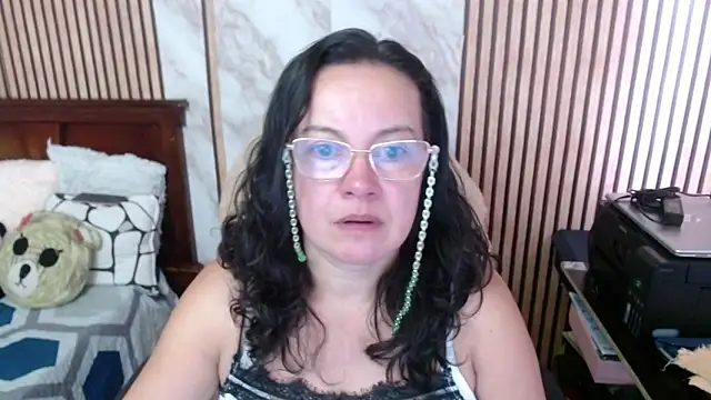 Snapshot of Sonialorens_ chatting on February 17, 2026, 8:04 pm Sonialorens online show from February 17, 2026, 8:04 pm