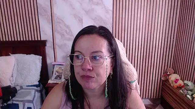 Snapshot of Sonialorens_ chatting on February 22, 2026, 3:32 pm Sonialorens online show from February 22, 2026, 3:32 pm