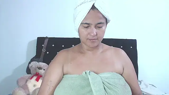 isabella dirty69 online show from April 7, 2026, 5:35 pm