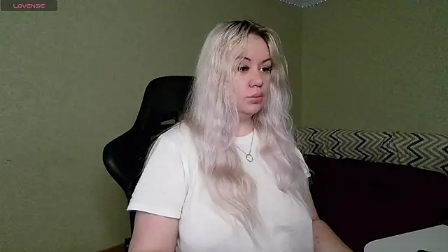 elven dreams  online show from January 3, 2025, 9:47 am