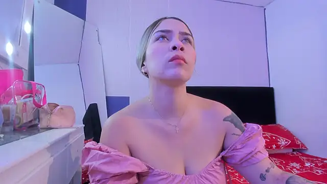 Snapshot of Byanca_Winklar chatting on December 10, 2024, 5:00 pm Byanca Winklar online show from December 10, 2024, 5:00 pm