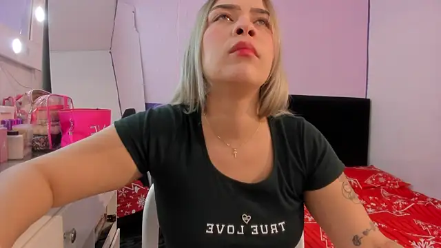 Snapshot of Byanca_Winklar chatting on December 19, 2024, 4:02 pm Byanca Winklar online show from December 19, 2024, 4:02 pm