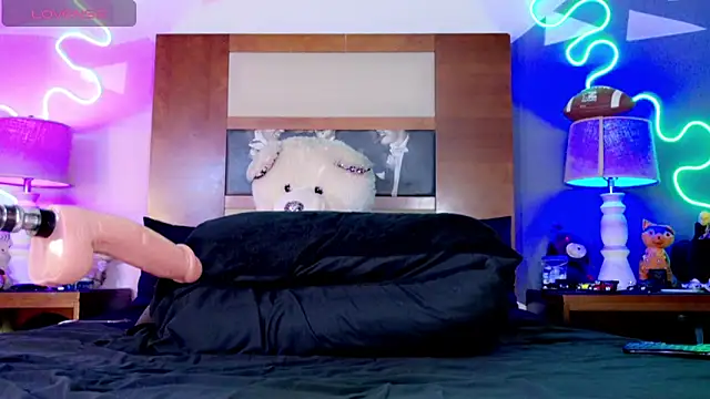 Snapshot of ashley_19xx chatting on March 21, 2026, 12:48 am ashley 19xx online show from March 21, 2026, 12:48 am