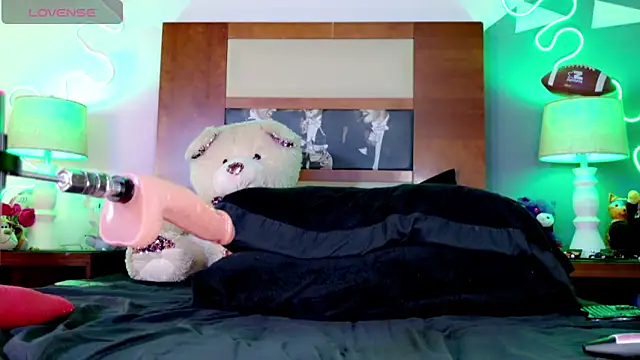 Snapshot of ashley_19xx chatting on April 3, 2026, 12:41 am ashley 19xx online show from April 3, 2026, 12:41 am