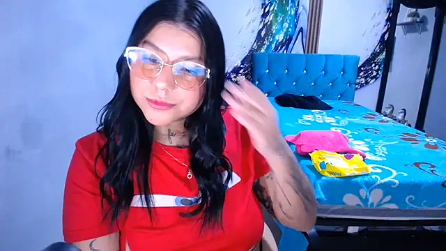 venuxwilliam online show from June 13, 2026, 10:29 pm