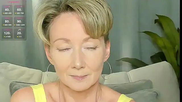 AkexandraFix online show from July 17, 2026, 1:51 pm