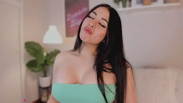 Queen liana online show from March 18, 2026, 7:00 am