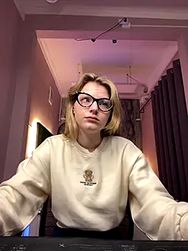 MaryHiggins online show from September 16, 2025, 12:17 pm