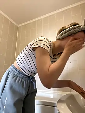 MaryHiggins online show from September 23, 2025, 9:56 am