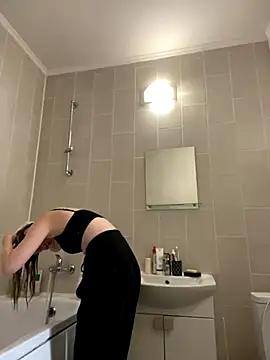 MaryHiggins online show from October 12, 2025, 6:12 am