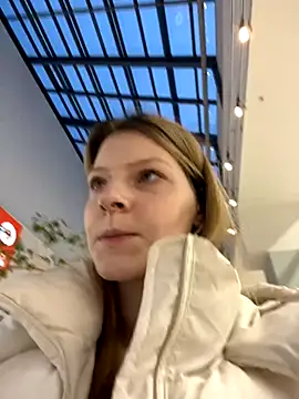 MaryHiggins online show from November 7, 2025, 1:22 pm