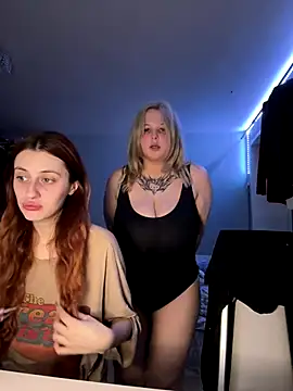 Snapshot of B_Ratz chatting on November 9, 2025, 8:18 pm B Ratz online show from November 9, 2025, 8:18 pm