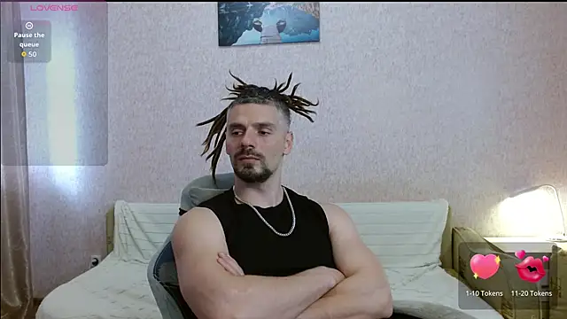Aestheticguy101 online show from June 3, 2026, 2:33 pm