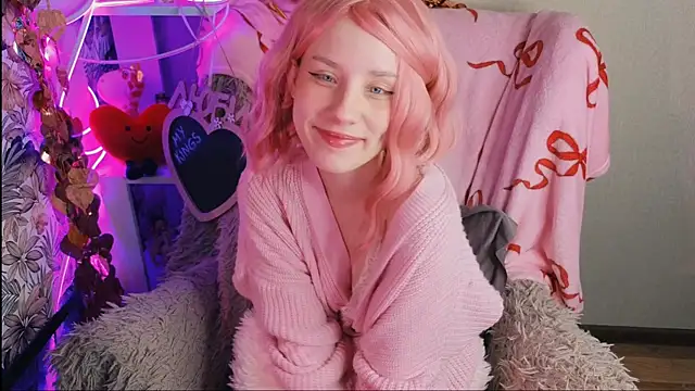 sarakaell online show from February 13, 2026, 1:34 am