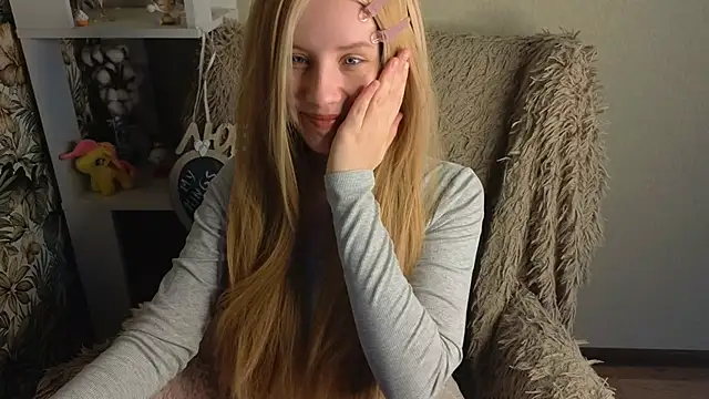 sarakaell online show from May 26, 2026, 1:56 am