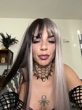 LexiCoco online show from April 22, 2026, 3:57 pm