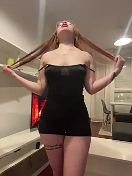 redheaddoll22 online show from March 6, 2026, 10:45 am