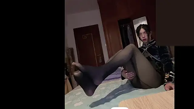 Snapshot of CrytinaSissyCrossdress chatting on March 21, 2025, 9:01 pm CrytinaSissyCrossdress online show from March 21, 2025, 9:01 pm