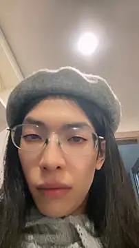 Snapshot of CrytinaSissyCrossdress chatting on October 26, 2025, 3:40 pm CrytinaSissyCrossdress online show from October 26, 2025, 3:40 pm